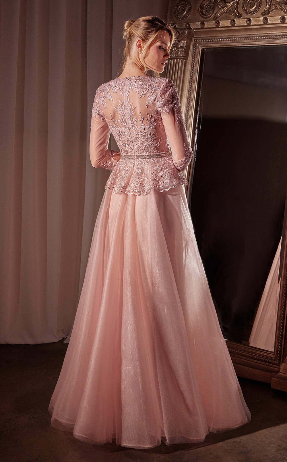 Exquisite Ladivine CD789 Dress detail view - VOLAKK