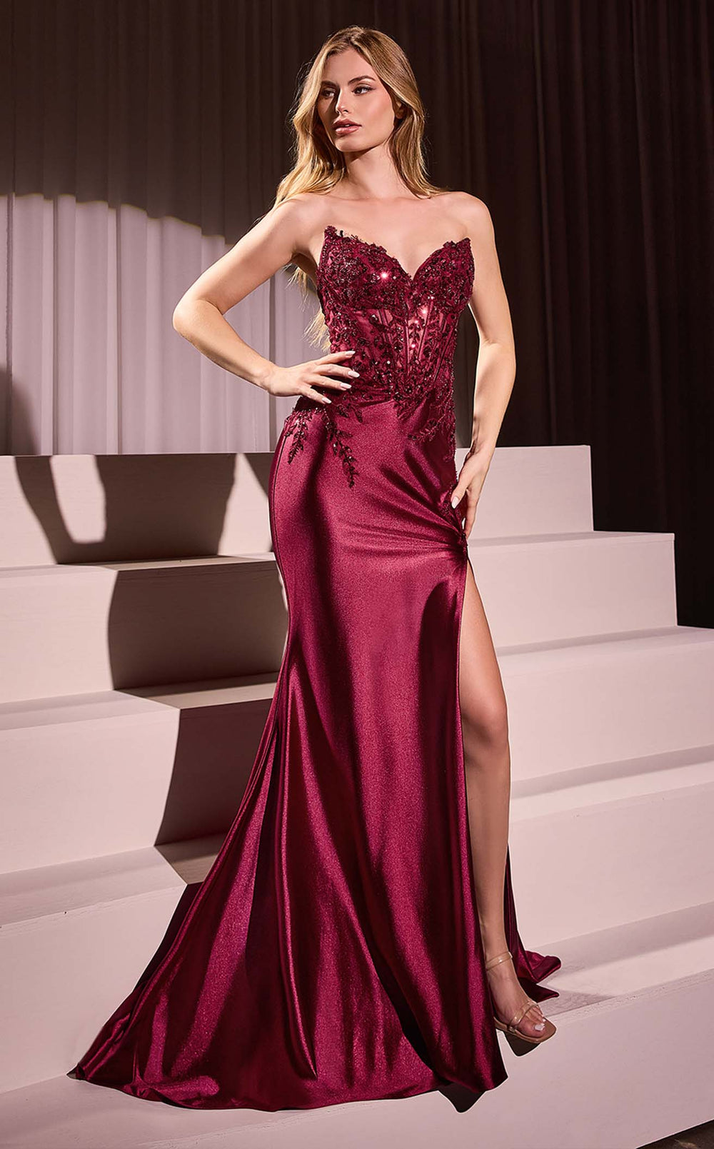 Exquisite Ladivine KV1112 Dress detail view - VOLAKK