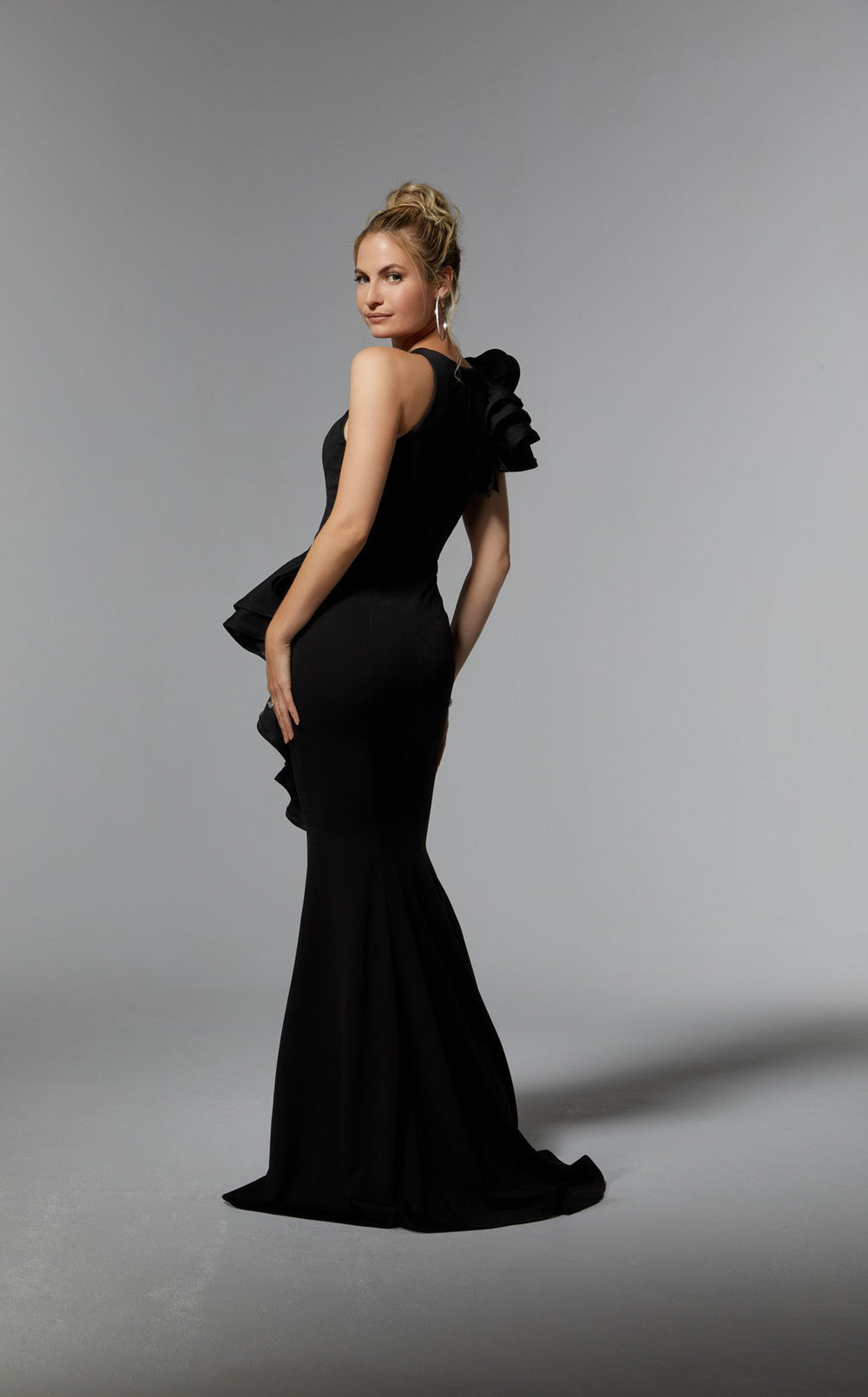 Exquisite MGNY 72921 Dress detail view - VOLAKK