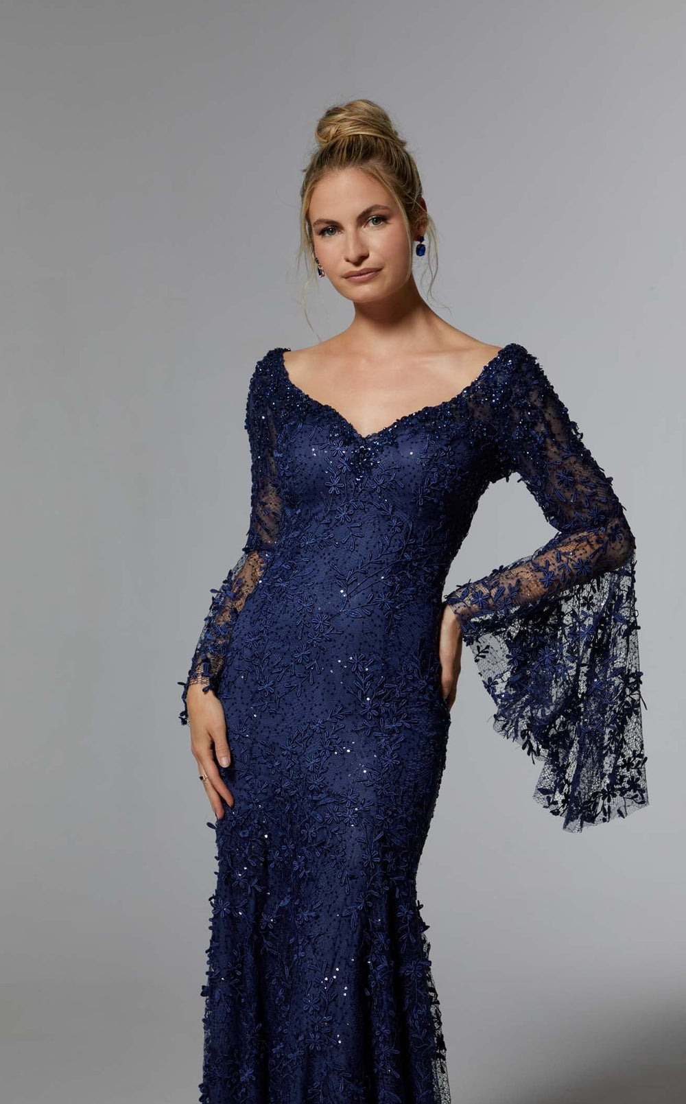 Exquisite MGNY 72930 Dress detail view - VOLAKK