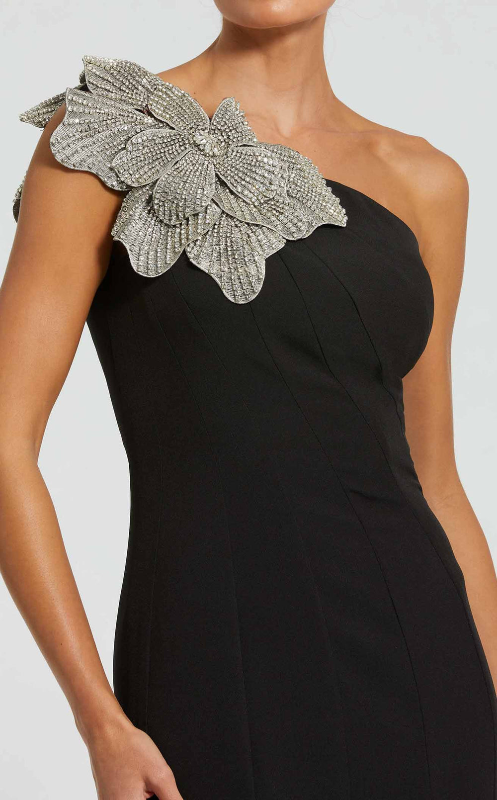 Exquisite Mac Duggal 11810 Dress detail view - VOLAKK