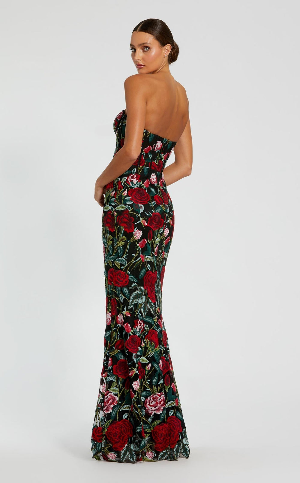 Exquisite Mac Duggal 20757 Dress detail view - VOLAKK