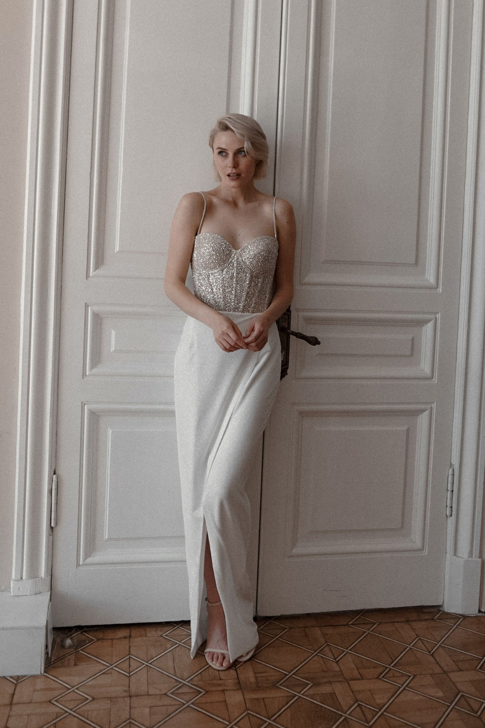 Sparkly Wedding Dress Madonna details - VOLAKK