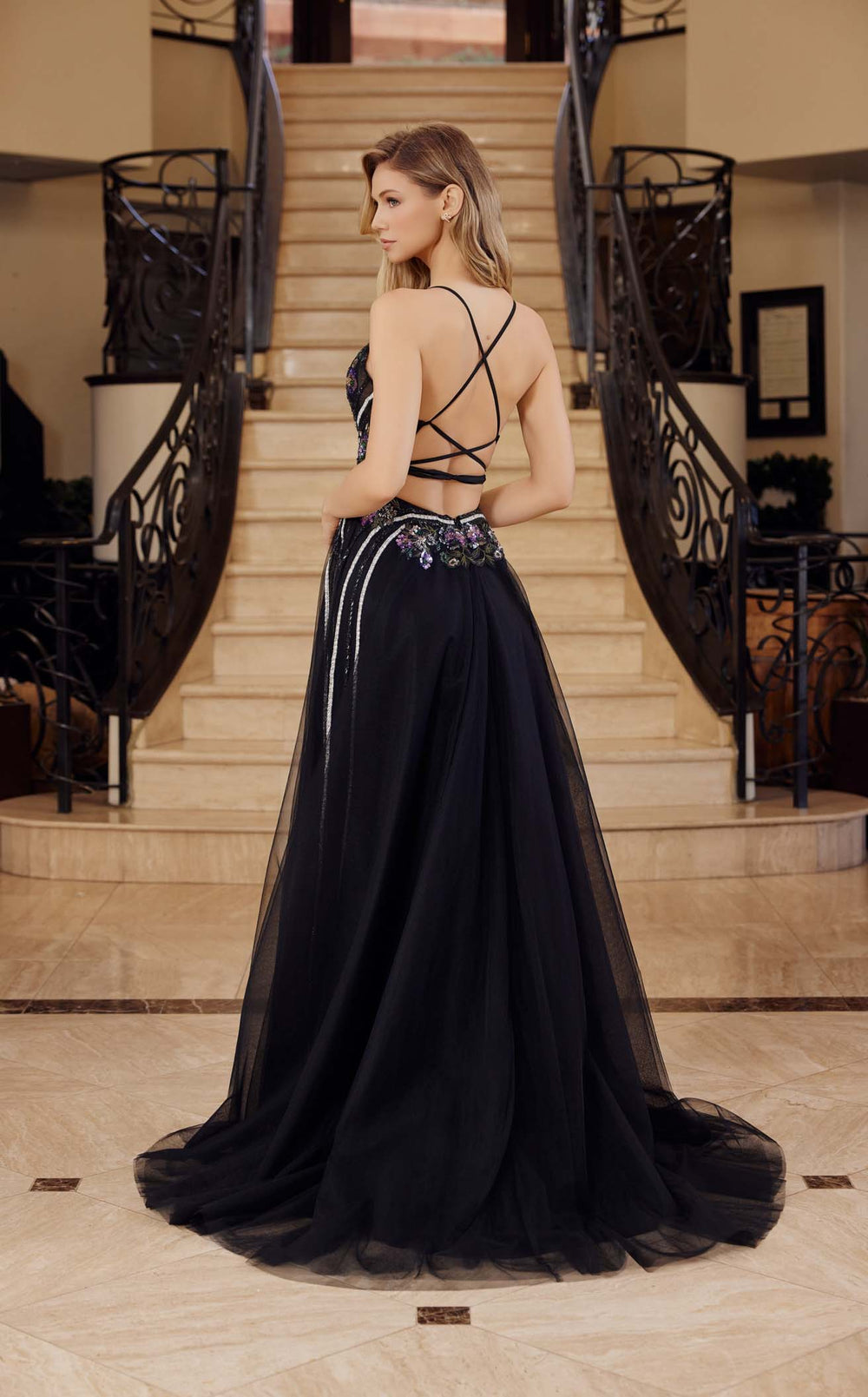 Exquisite Nox Anabel G1795 Dress detail view - VOLAKK