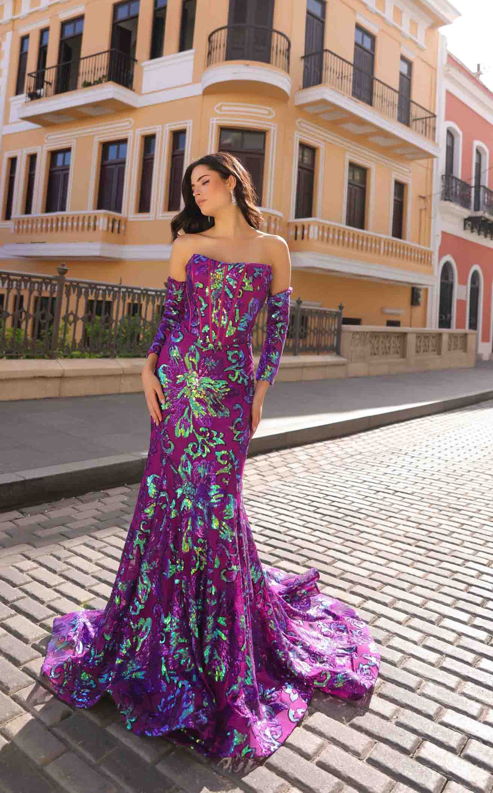Exquisite Nox Anabel R1268 Dress detail view - VOLAKK