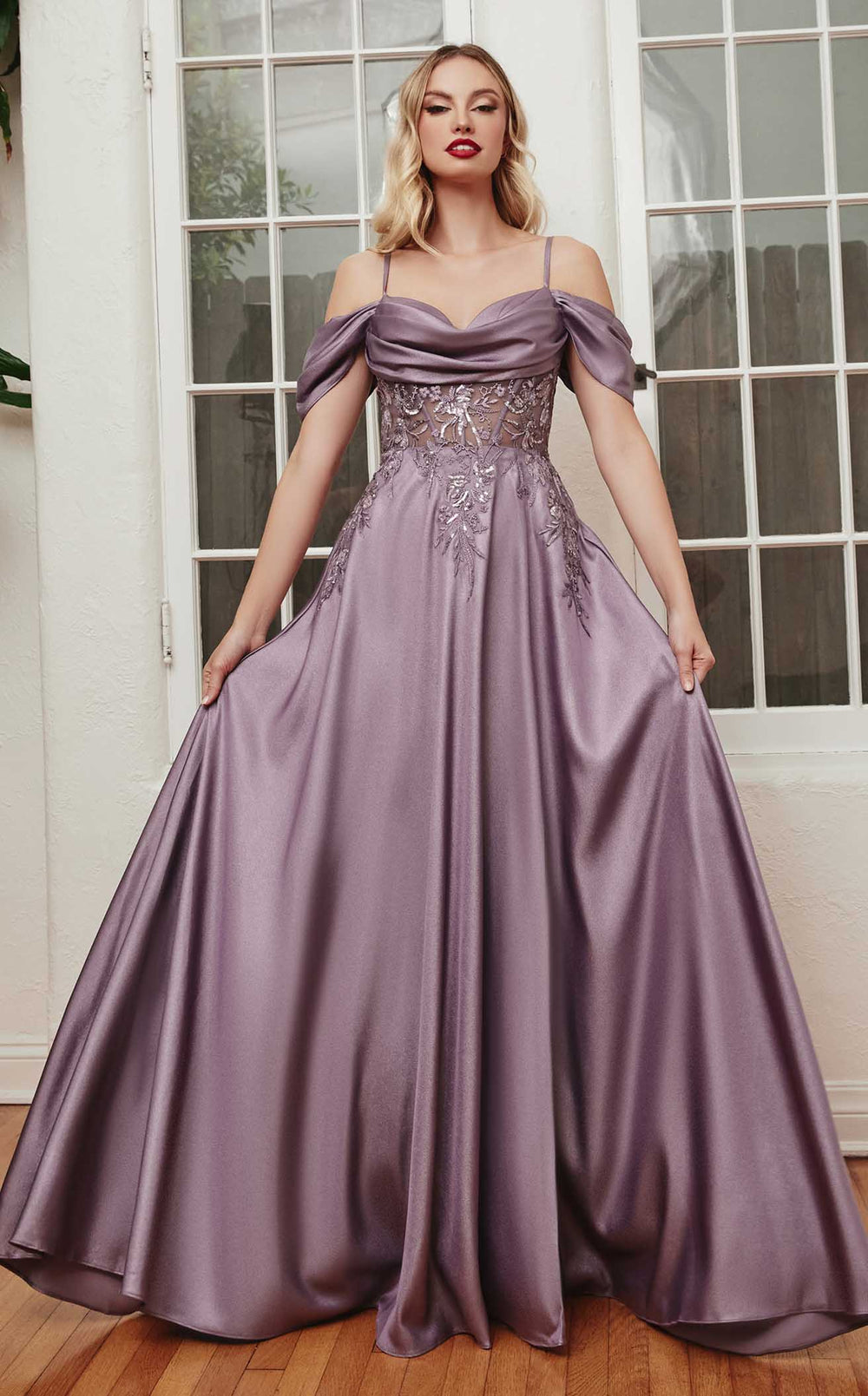 Exquisite LaDivine OC012 Dress detail view - VOLAKK