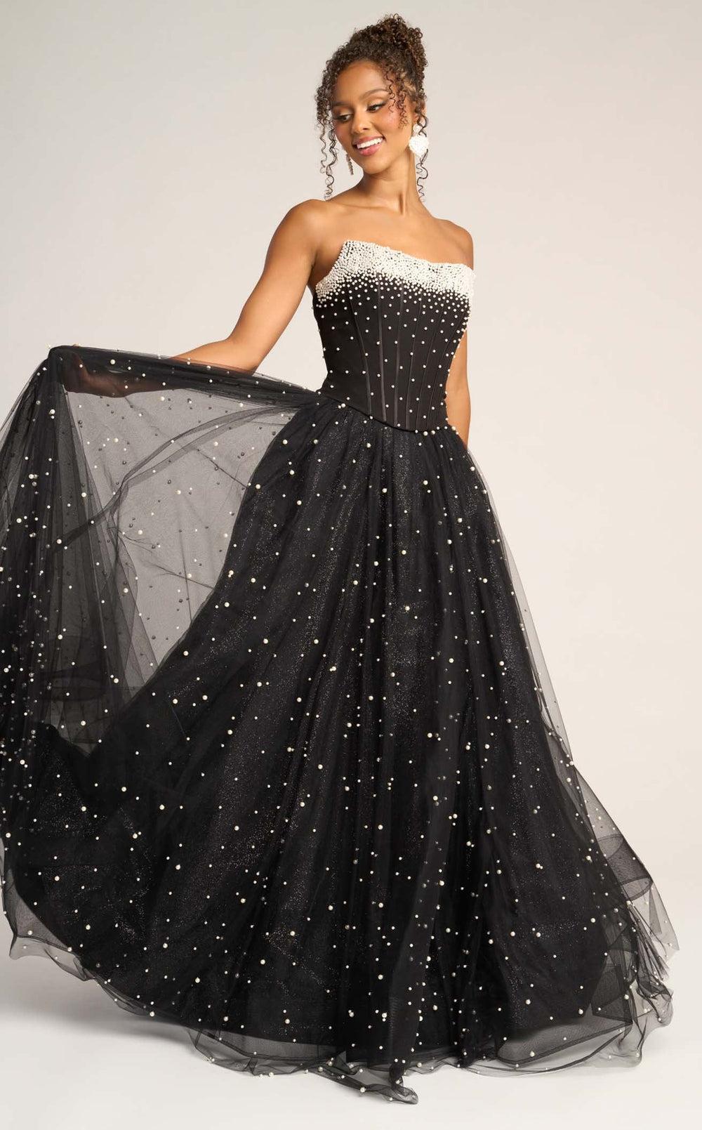 Exquisite Portia and Scarlett PS26034 Dress detail view - VOLAKK