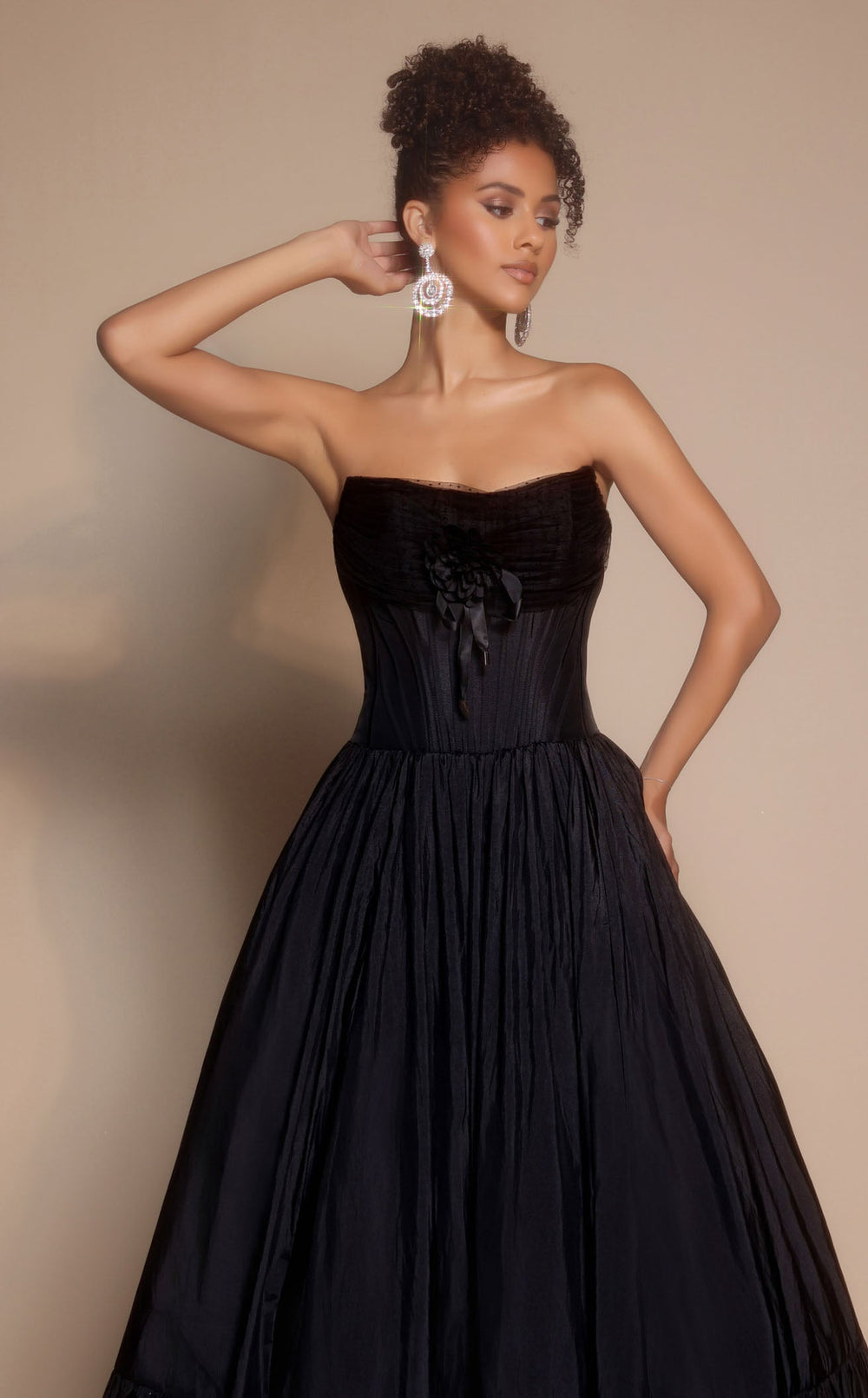 Exquisite Portia and Scarlett PS26148 Dress detail view - VOLAKK