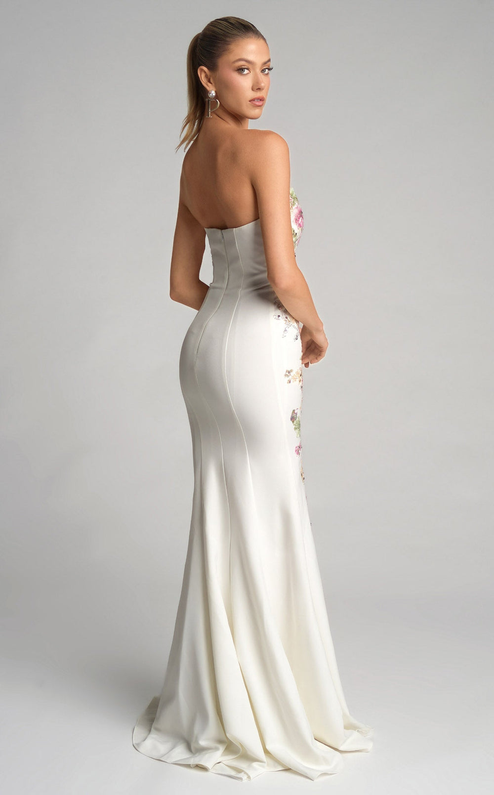 Exquisite Portia and Scarlett PS26286 Dress detail view - VOLAKK