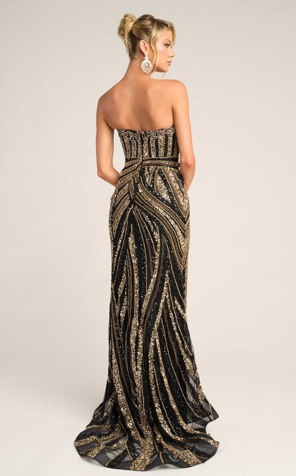 Exquisite Portia and Scarlett PS26418C Dress detail view - VOLAKK