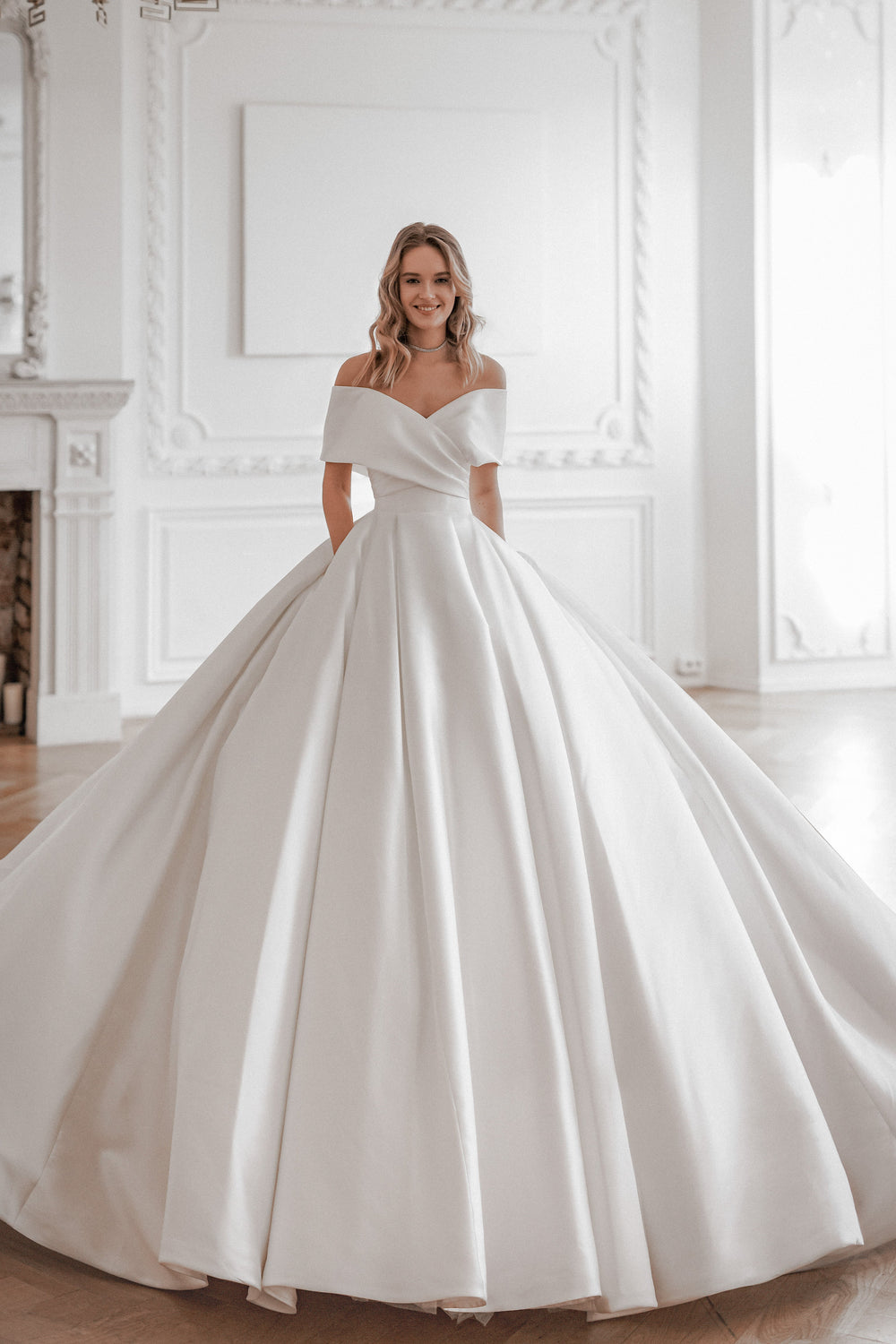 Classic Satin Ball Gown Protea - VOLAKK