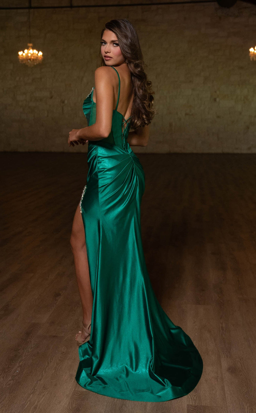 Exquisite Rachel Allan 70731 Dress detail view - VOLAKK
