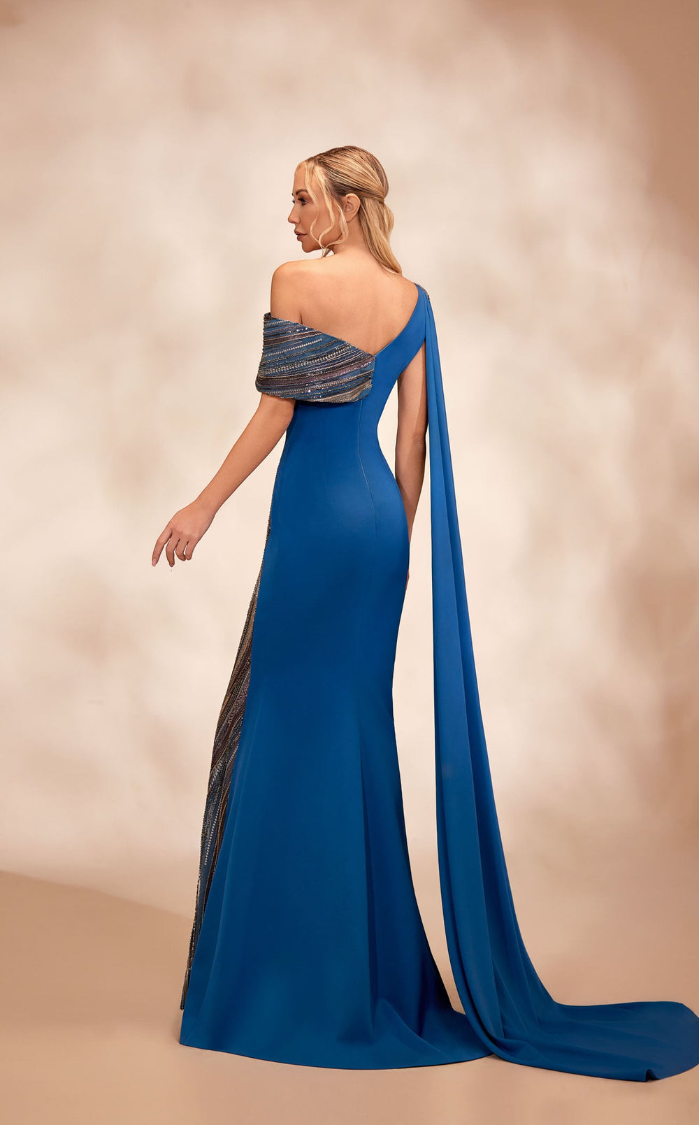 Reverie Couture FW19 Dress details - VOLAKK