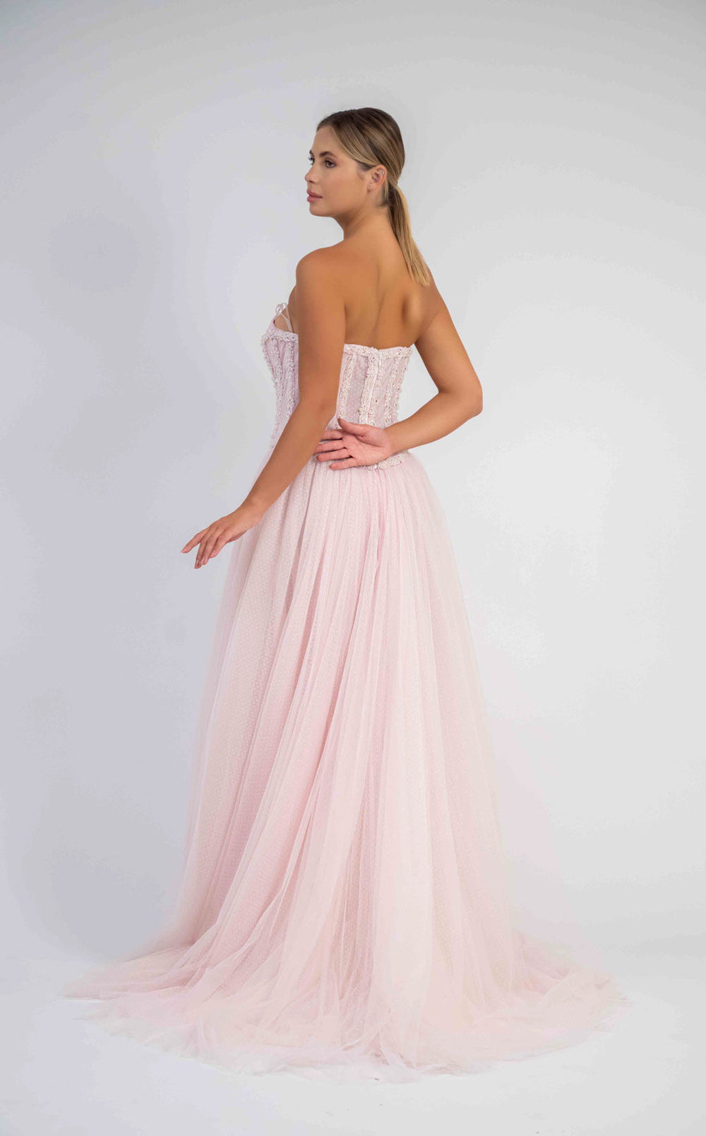 Sara Safa FW25001 Dress details - VOLAKK