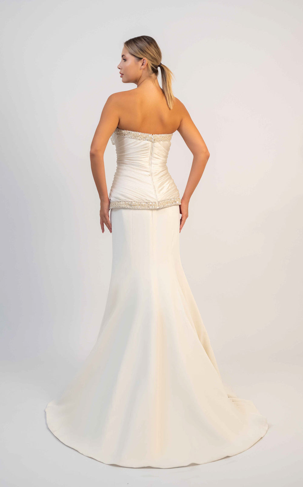 Sara Safa FW25018 Dress details - VOLAKK