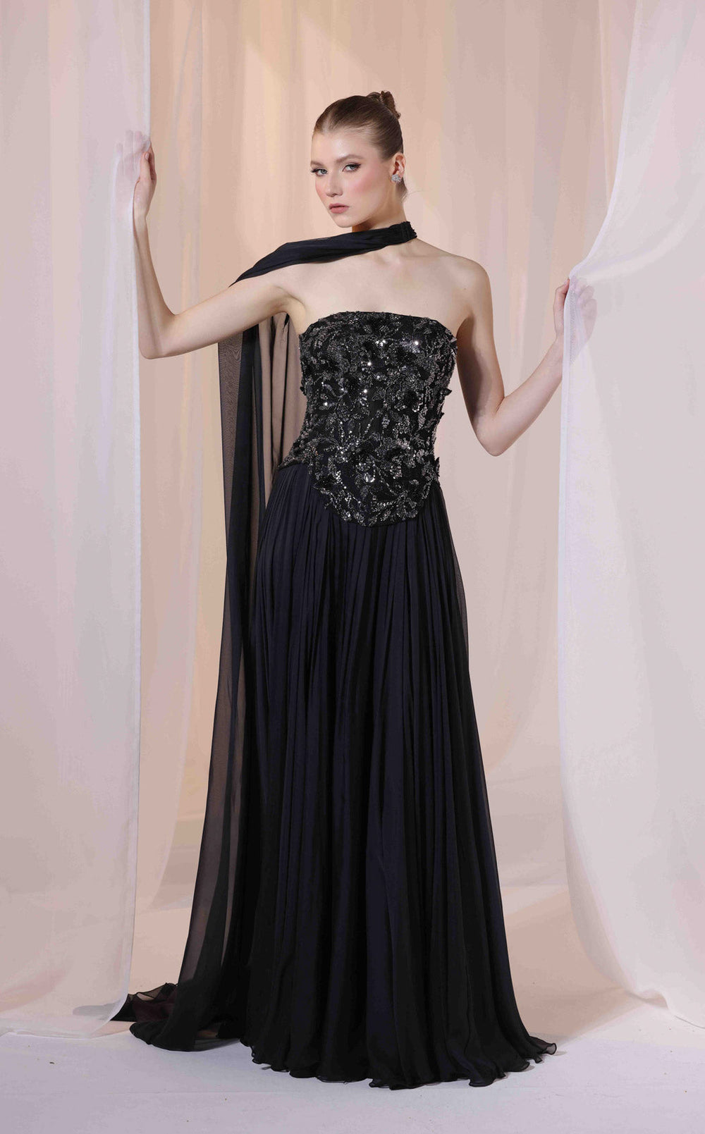 Sara Safa SS26016 Dress details - VOLAKK