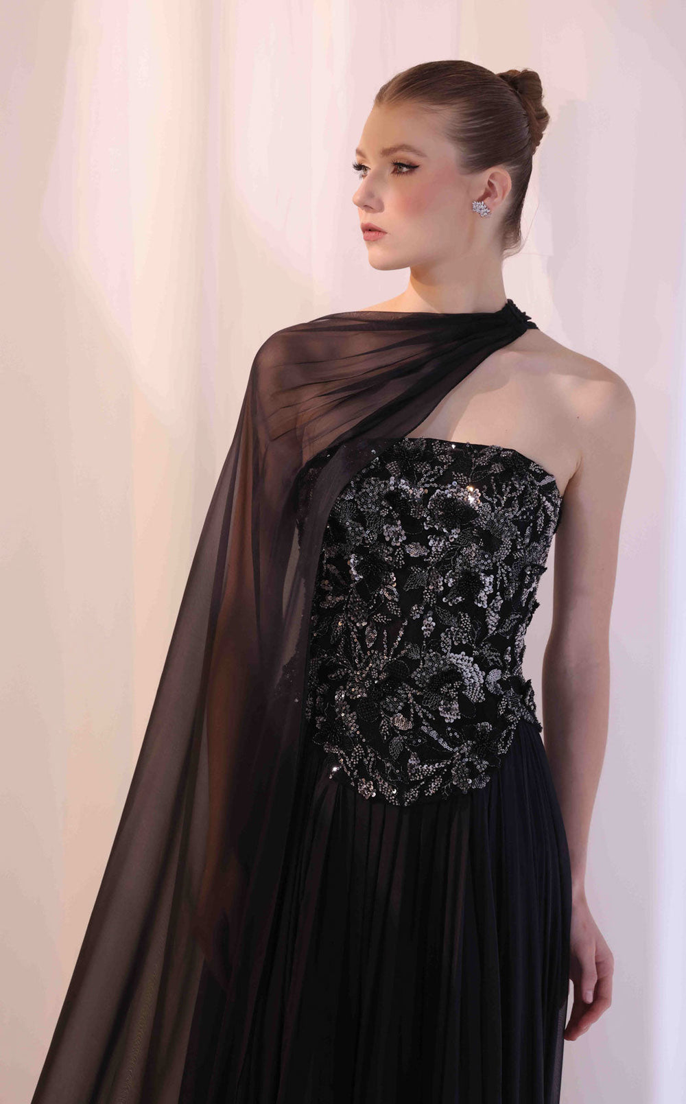 Exquisite Sara Safa SS26016 Dress detail view - VOLAKK