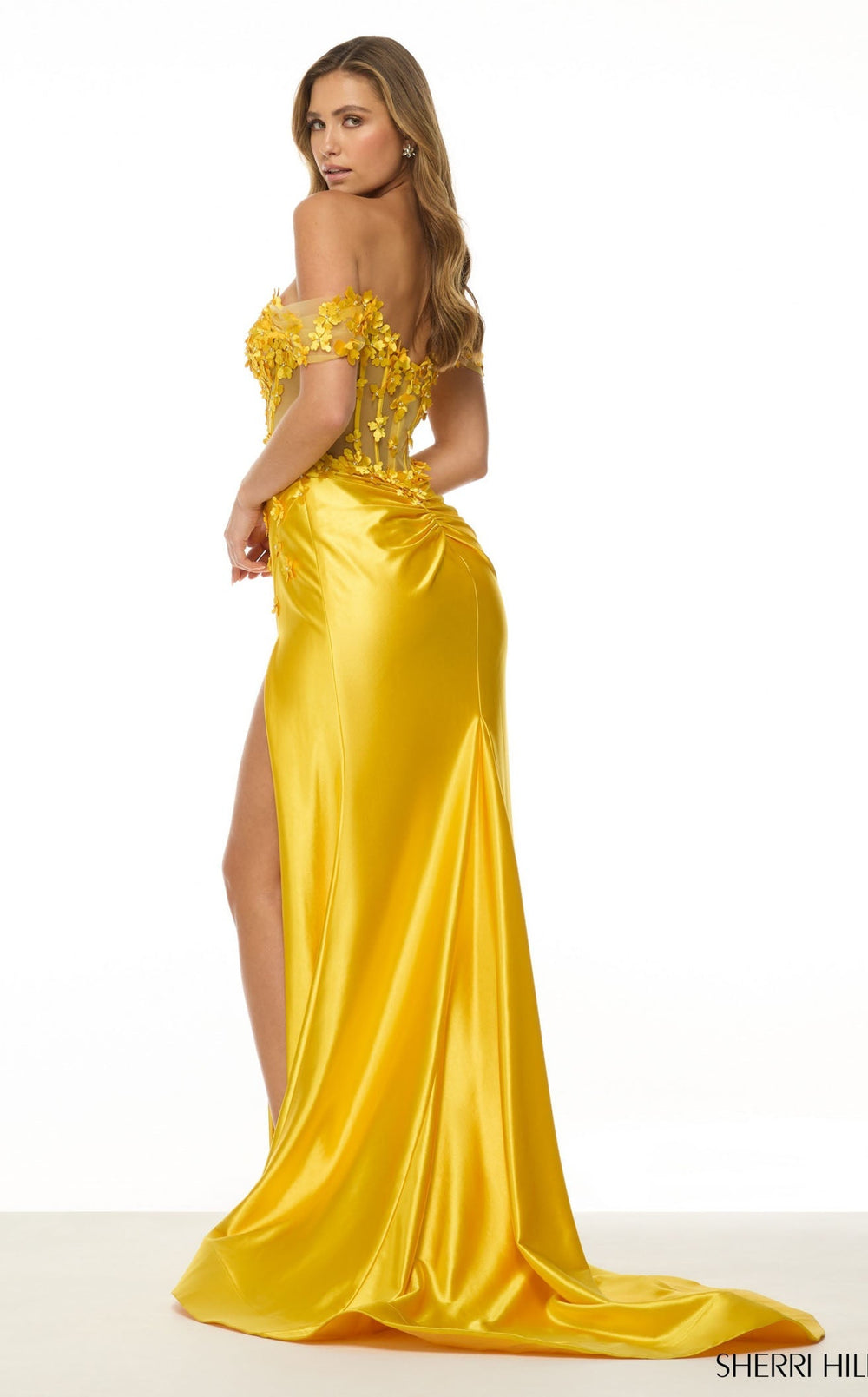 Exquisite Sherri Hill 57201 Dress detail view - VOLAKK