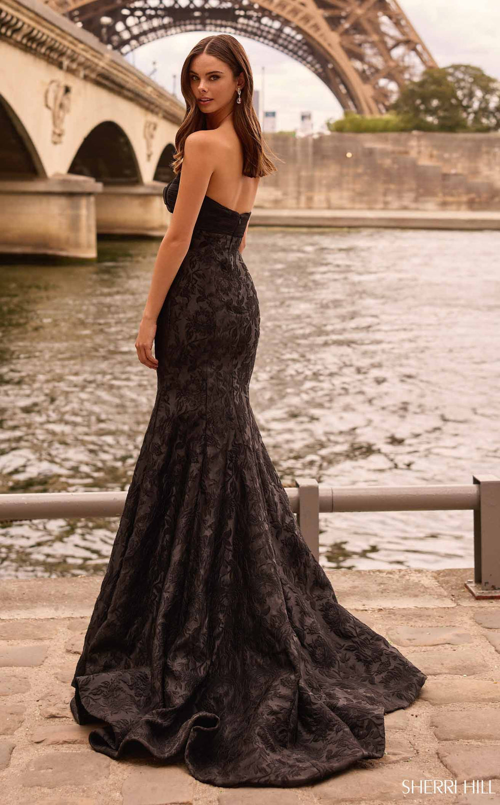 Exquisite Sherri Hill 57792 Dress detail view - VOLAKK