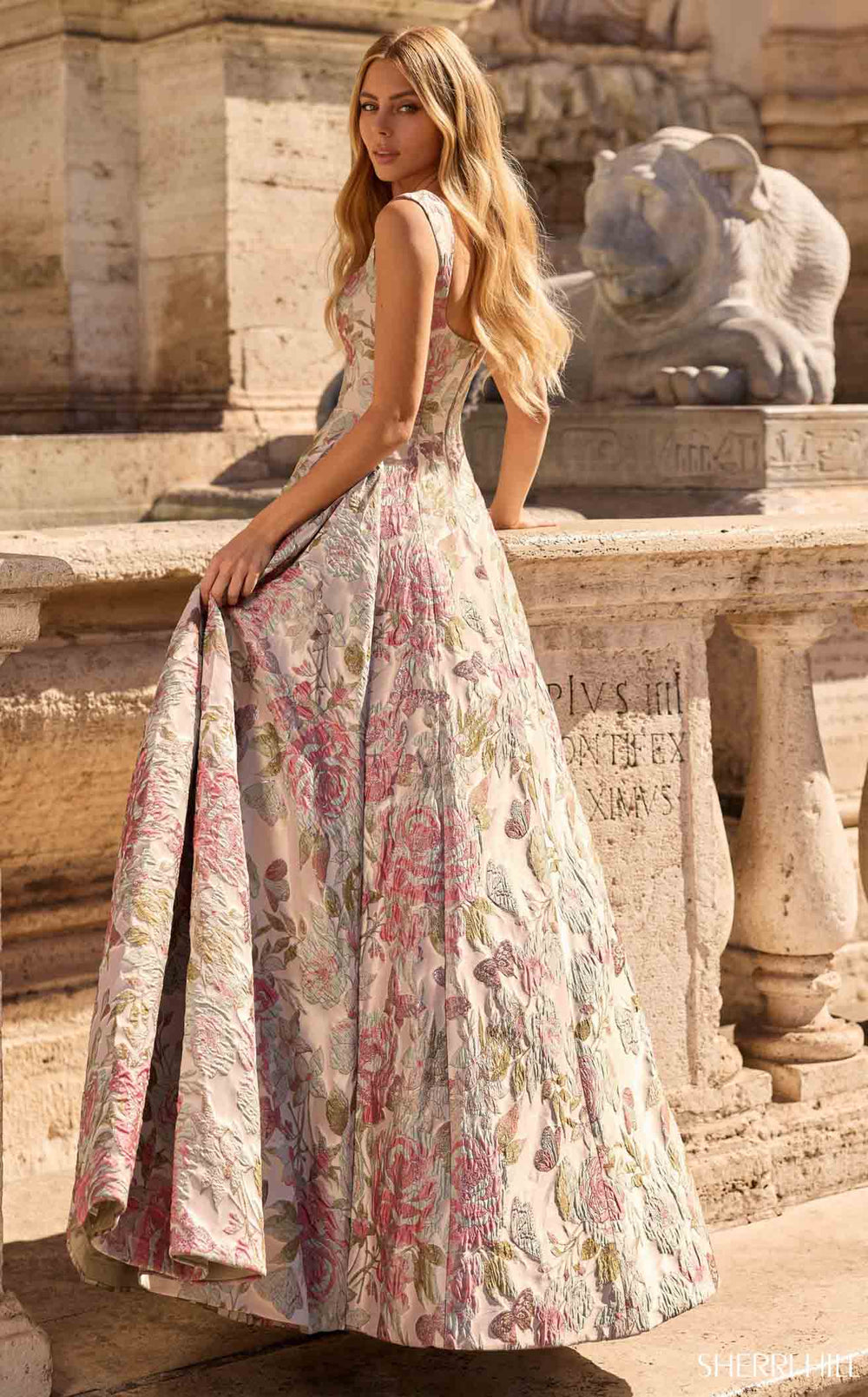 Exquisite Sherri Hill 57812 Dress detail view - VOLAKK