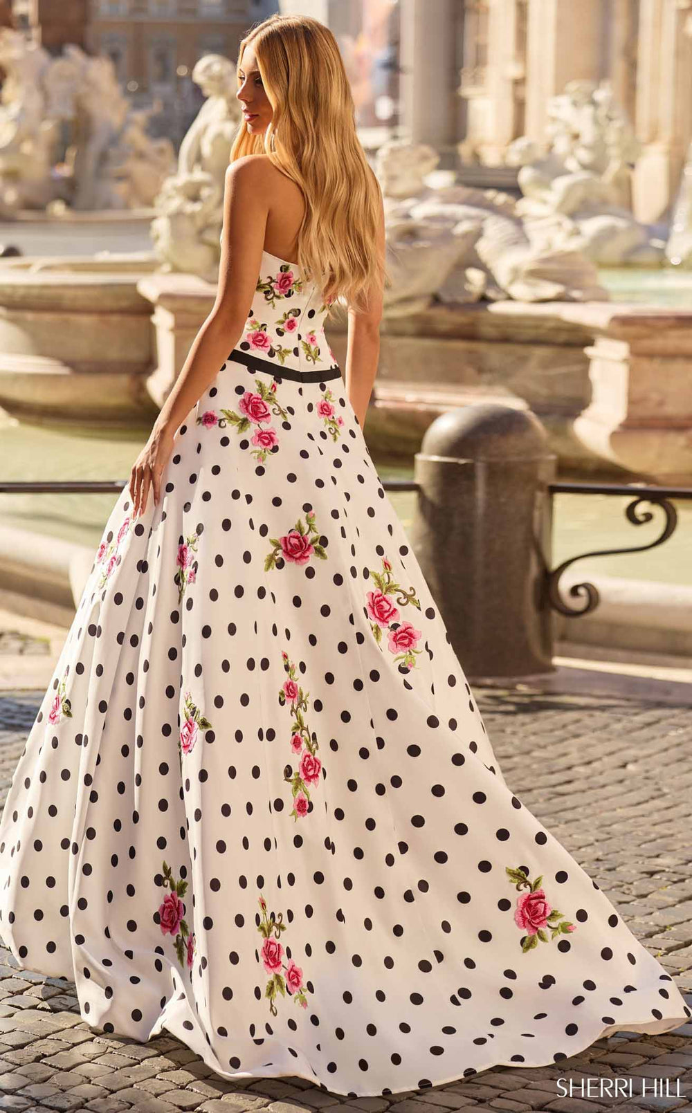 Exquisite Sherri Hill 57980 Dress detail view - VOLAKK