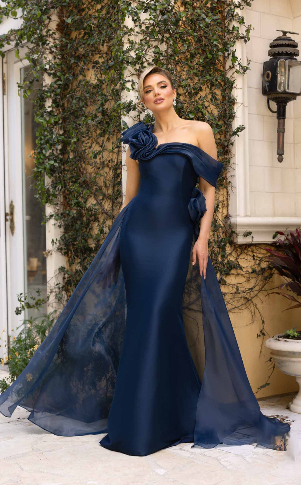 Exquisite Terani 242M3342 Dress detail view - VOLAKK