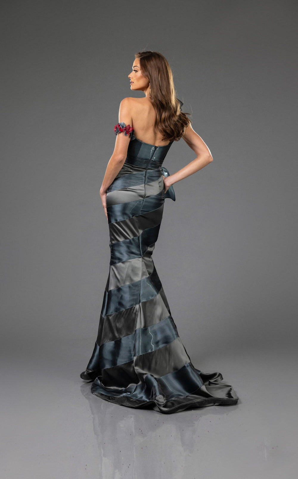 Terani 251E4284 Dress details - VOLAKK