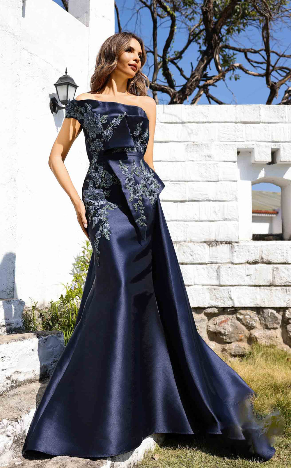 Exquisite Terani 252M5309 Dress detail view - VOLAKK