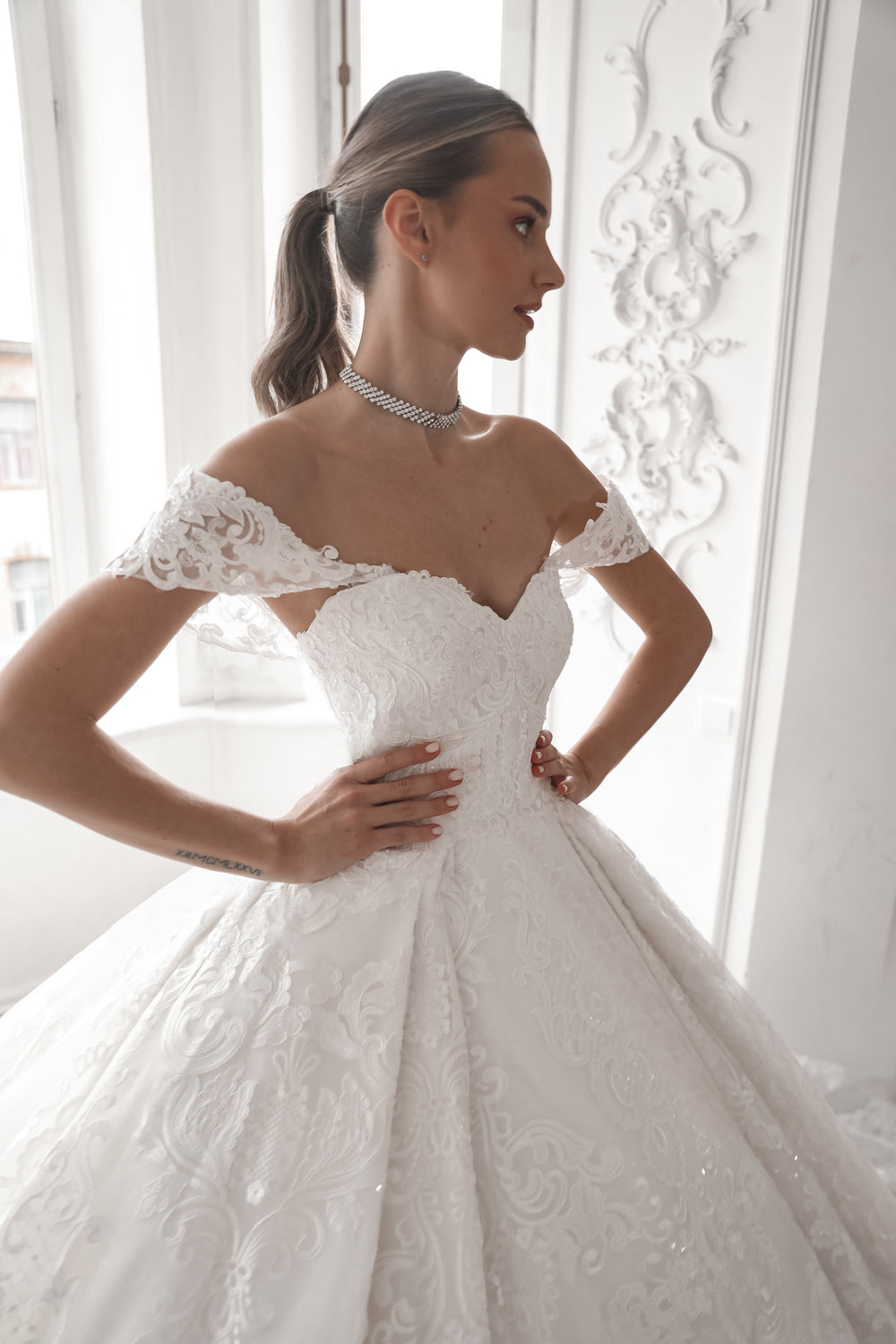 Exquisite Lace Ball Gown Elmi detail view - VOLAKK