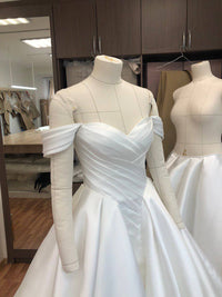 Basque Waist Wedding Gown Oceania view 16